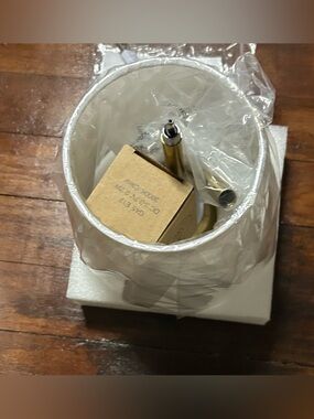 Minimal Table Lamp with cable charger